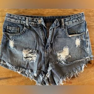 Not sure on brand but size M. Worn (my fav shorts)